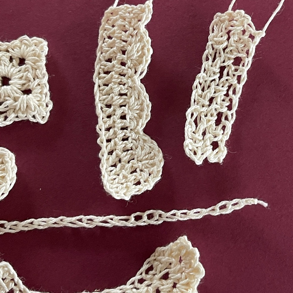 Handmade Crochet Lace Pieces in Cream🌺 - Picture 4 of 5